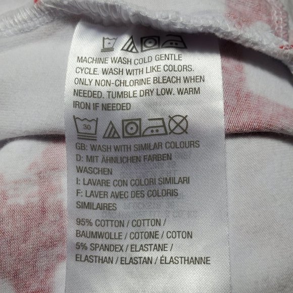 d&co Active White Tee With Red Stars, Pockets, and Side Slits - NWOT Sz L - Picture 8 of 8